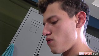 Twink Soldiers Turn the Locker Room Into a Fuckfest - MilitaryDick