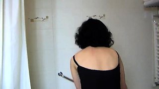 Wanilianna Peeing In The Bathtub In Genuine Nylons LEWD