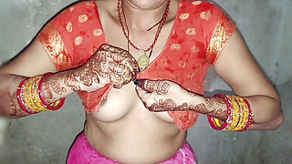 Indian bhabhi ko bahut jor se Lagi thi Dever ke saamne peshab kar diya