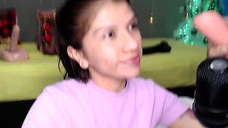 Webcam Teen masturbates and pretends you came in her mouth