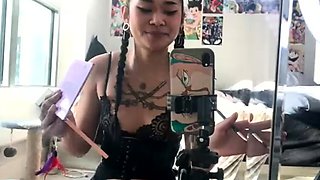 Amateur czech teen in her first toy induced orgasm