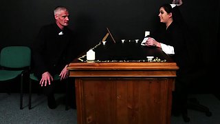 CFNM naughty babes cocksucking lucky guy