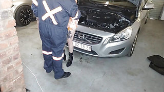 I M Mechanic That Service Cars and Women