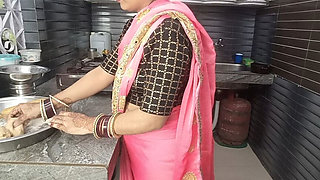 Hot Desi Beauty Full Bhabhi Enjoying Sex in Kitchen.