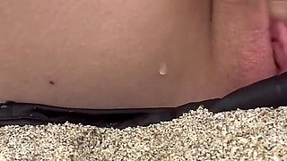 Teen Girl Masturbate on the Beach