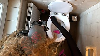 Pissing POV in the Toilet (207)