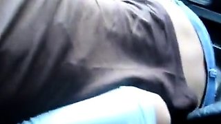 Russian Amateur Luda Sucks in the Car