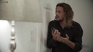 Dee Williams Horny MILF Gets Creampie in Hardcore Reality Fuck