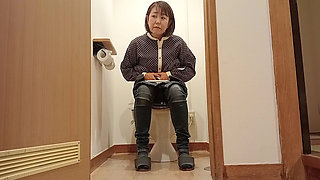 Toilet 1 Night 2 Days