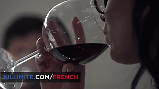 Anal 3some with buxom French secretaries