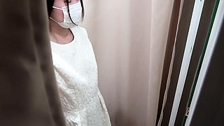 同業者と着替え撮影試着室で可愛い子のオッ