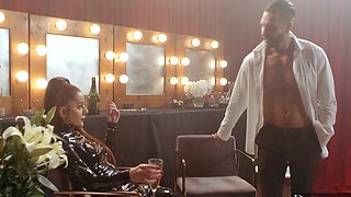 Dirty diva Vanna devours cock while Avery's big naturals bounce in a wild threesome