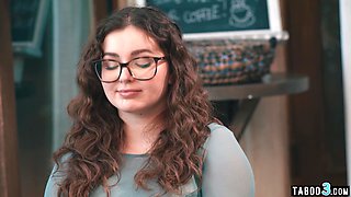 Curves CIS bitch banged by a TS waitress