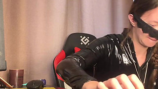 Dependence on Messy Feet in a Condom