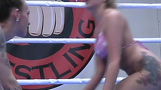 Kitty Marie Vs Katt Noir - Sex Fight