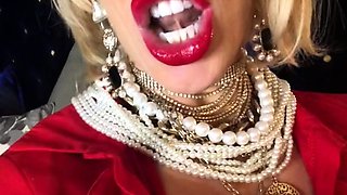 Cumshot amateur MILF suck and jerks dude in the bedroom