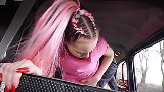 Sandra Zee and Lady Zee get fucked in the backseat of a taxi