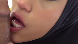 Pretty Muslim Hijabi Sis Sucks Cock and Fucks