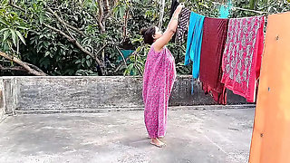 Desi Bengali Maid First Time Sex - Tight Pussy Teen with Big Ass Homemade XXX