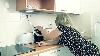 Chubby Homemaker Squatting And Squirting On Cock