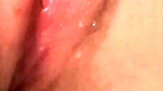 A fan controls my bursting bladder on Snapchat and I piss