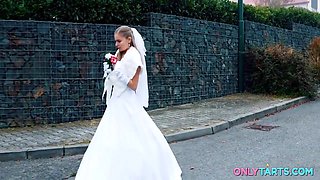 Shocking News Fucks Random Truck Driver With Runaway Bride