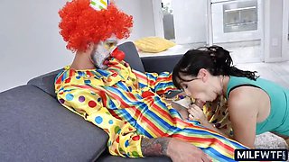 Cougar does party tricks on clown