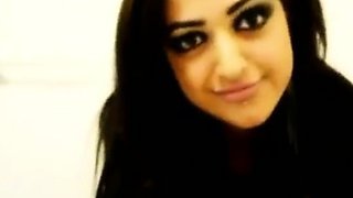 Arab Asian Girl Twerking on Webcam with a Big Booty