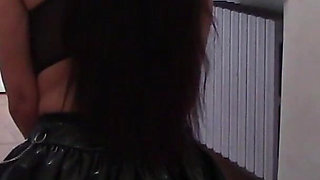 MILF with Perfect Body, Pantyhose, and Heels Gives a Blowjob