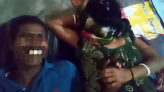 Desi Old Neighbor Friend's Aunty Was Fucked in a Romantic Mood by Going to Her Room