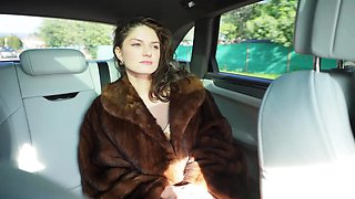 Francesca, 30 years old, translator speaking four languages! - Jacquie et Michel TV