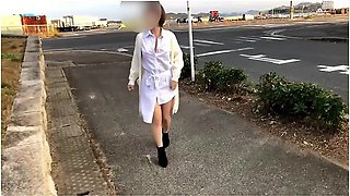 素人個人撮影巨乳熟女にヒタッと白シャツて/ノーフラ散歩露出オtニー潮吹き//流出/晒し/視姦　japanese/hentai/asian/milf/mom/big Tits/日本人/塾女/人妻