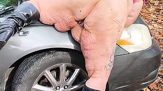 Outside Sex on the Car Flex Whore Flex Those Legs I'm Gonna Cumspread