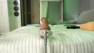Cute amateur webcam teen girl toying pussy on webcam