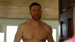 Babysitter Scarlett Saige Goes Nudist