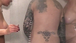 Jessie & Cat & Elena & Red - Shower