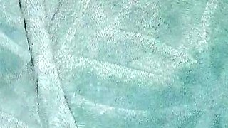 Pulled amateurs close up car sex