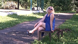 Sexy Lady No Panties - Flashing Pussy on Walk