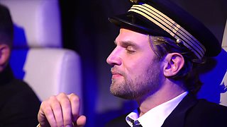 Betty, 26 years old, makes her way to the hardcore... - Jacquie et Michel TV