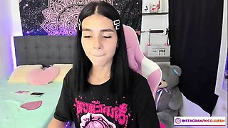 Romanian amateur webcam teen masturbate