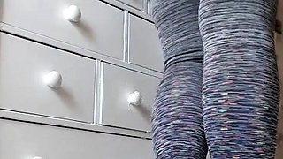 Amateur Foot Fetish Girlfriend Sucks and gives a Footjob