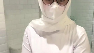 Stepsister caught showing off her big body and breasts