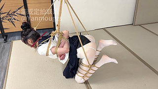 Straight Arm Plus Japanese Reverse Tie Folded Leg Semi-suspension