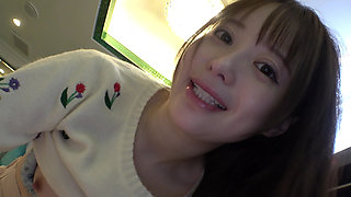 So cute! She was provocative and seductive, but surprisingly innocent! Seductive unprotected sex with idol-level beauty Yui