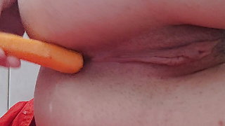 Fucking my virgin teen holes with thick carrots instead of toys