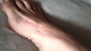 Morning handjob on mariafemdom foot