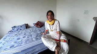 After returning from the market, the beautiful village bhabhi started teasing me Hindi ShrutiLiveCum
