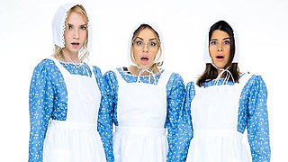 Watch rocking Kylie Rocket and Anna Claire Clouds's action