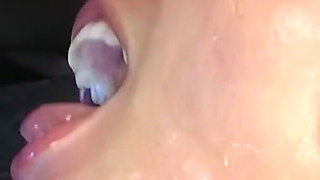 Slut in Gangbang: Multiple Cocks and Massive Facials